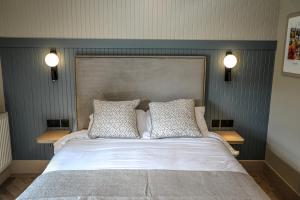 Superior Double Room room in Bridge End Hotel