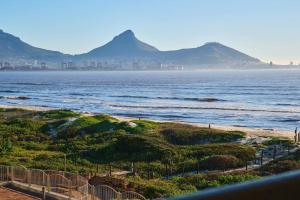 Modern Cape Town Beach Apartment