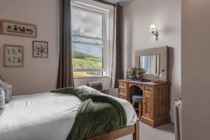 Double Room room in The Mortal Man Inn