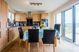 PuffinPatch - Beachside Cottage