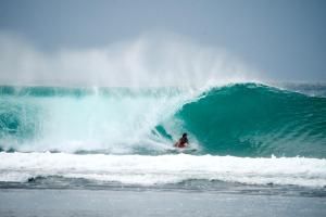 Krui Surfing