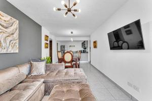 Cozy, Modern and Centric Apartment with pool and gym