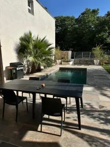 studio sur jardin et piscine - Le Plan de Campagne