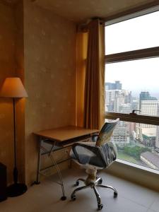 Twin Oaks Place West Tower