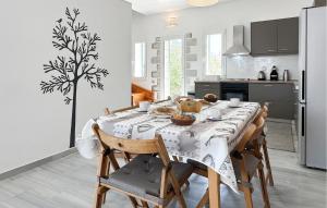 2 Bedroom Gorgeous Home In Plaka