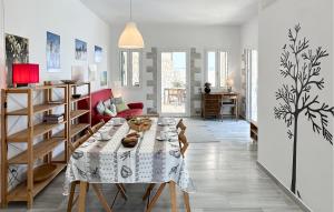 2 Bedroom Gorgeous Home In Plaka