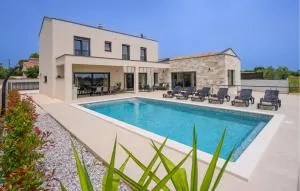 Amazing Home In Loborika With Wifi - Loborika