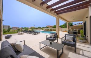 Amazing Home In Loborika With Wifi 