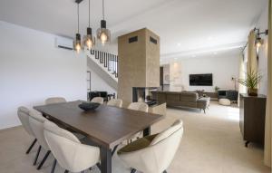 Amazing Home In Loborika With Wifi 