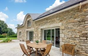 Stunning Home In Guégon With Wifi