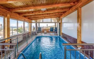 4 Bedroom Awesome Apartment In Selce