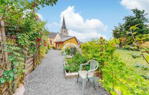 Nice Home In Grainville-La-Teinturi