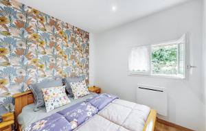 Nice Home In Grainville-La-Teinturi