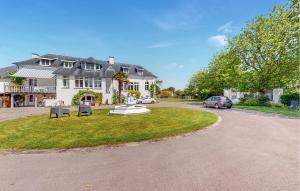 Maisons de vacances Nice Home In Groffliers With Wifi : photos des chambres