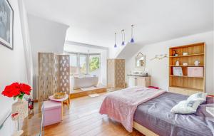 Maisons de vacances Nice Home In Groffliers With Wifi : photos des chambres