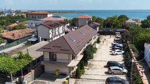 Casa Leo
