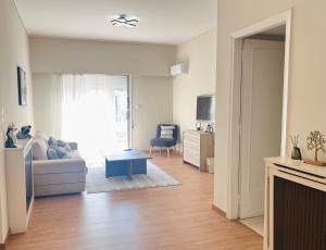 Concert Hall Apartment - Semitelou