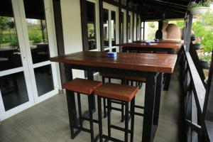 Pedro Barn Hotel at Little England Cottages