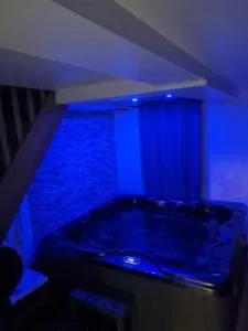 Maison cosy avec jacuzzi - Choisy-au-Bac