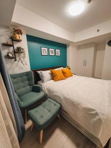 2BR Luxury Penthouse Christmas Stay with Wide Balcony and 7ft Billiards The Polaris Penthouse at Azure North