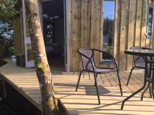 The Roundhouse - Unique space nestled in the trees