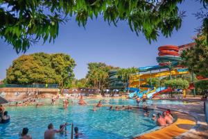 Caldas Novas - Spazzio diRoma - parque interno 24 horas - Acesso ilimitado ao Acqua Park