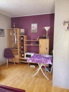 CHAMBRE D HOTES à 4 KMS D UZES " Chez Nadou "