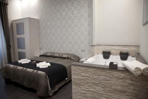 Deluxe Suite with Spa Bath