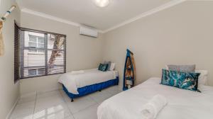 46 Malibu, Beverly Hills Estate