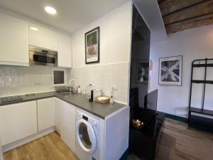 Barcelona Rent - Gaudi House