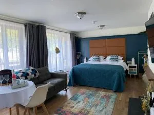 Riverbank Studios - Knappagh