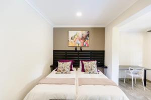 8 On Eagle Bed & Breakfast Room 2