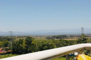 Amazing 3 bedrooms with sauna in the compound,2 bedrooms has its own entrance than the main Bedroom