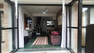 Casa em Condomínio Toninhas duas vagas de garagem