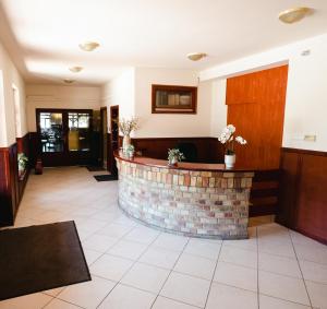 M5 Autópálya Eurobus Panzió 140,km kisteleki lehajtó