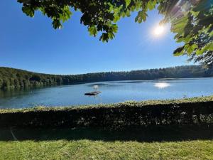 Ruhiges Lay-Haus in der Vulkaneifel, bis zu 7 Personen mit Terrasse, Garten und Kamin