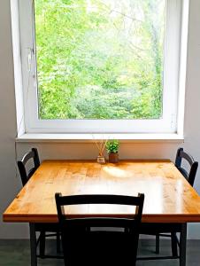 City Center 4-Person Apartment