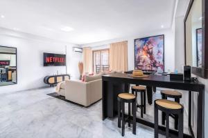 Fun-filled luxury city center apartment