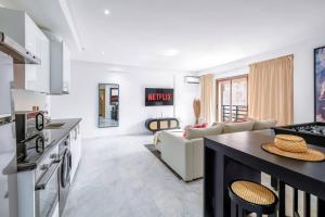 Fun-filled luxury city center apartment