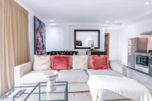 Fun-filled luxury city center apartment