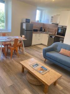 Maisons de vacances Logement cosy et jardin : photos des chambres