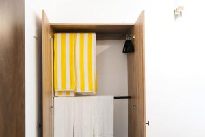 Walkable Vacation Gem 2BR1BA Office