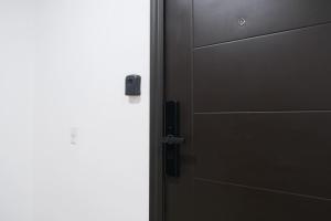 Enjoy Waves History and Comfort 2BR - 6 Guests