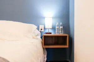 2BR1BA Office No Car Needed - Barrón