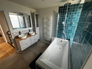 Maisons de vacances Maison de campagne 8pers proche Carantec, Morlaix, Roscoff : photos des chambres