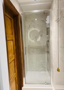 Luxury 4 Bedroom Apartment