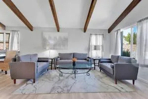 High Desert Dream on the Fairway WiFi Smart TVs - Yermo