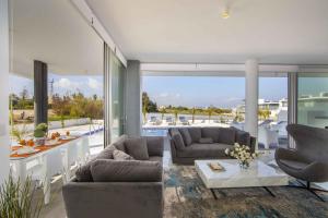 Brand New Luxurious Villa With Pool