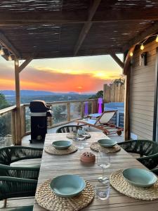 Mobil home vue exceptionnelle et spa - Domaine de lIle dOr