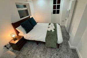 Maida Vale Notting Hill Little Venice 2Bd with Private Garden